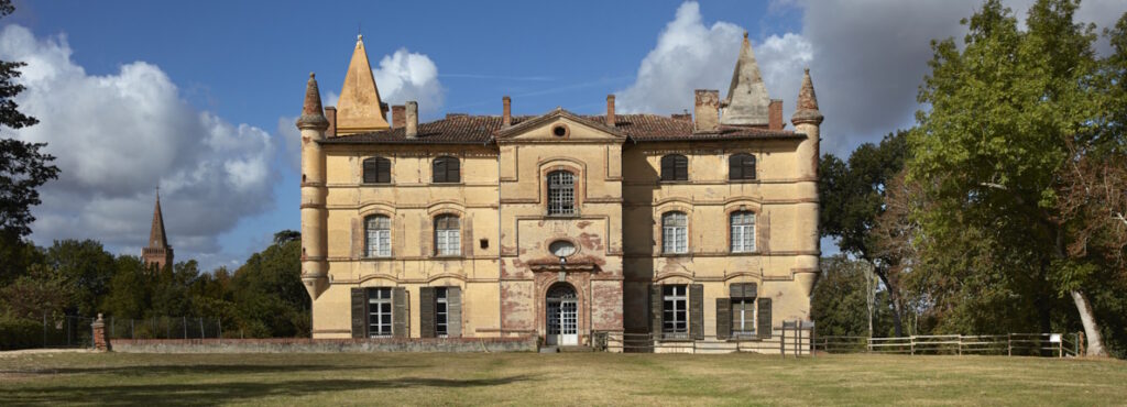 Façade est du château de Bonrepos